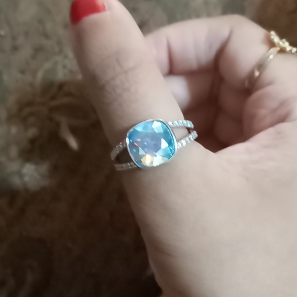 Sterling silver rainbow aquamarine ring